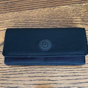 Kipling tri-fold wallet